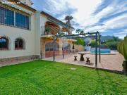 Villa familiar elegante con apartamento independiente y...