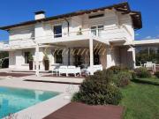 Villa in affitto a Forte Dei Marmi
