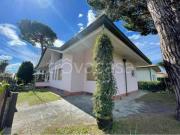 Villa in affitto a Forte dei Marmi, giardino privato,...