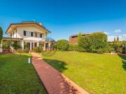 Villa in affitto a Forte dei Marmi via dei Navicelli,...