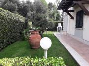 Villa in affitto a Forte dei Marmi via l. Ariosto, 2,...