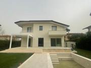 Villa in affitto a Marina di Pietrasanta Pietrasanta 200...