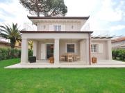 Villa in affitto a Marina di Pietrasanta, Pietrasanta