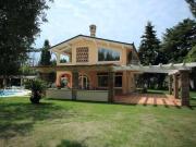 Villa in affitto a Pietrasanta