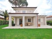 Villa in affitto a Pietrasanta LU