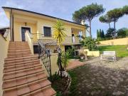 Villa in affitto a Roma RM