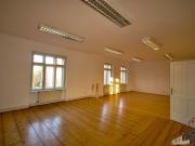 Villa in gut frequentierter und sichtbarer Lage! Ideal...