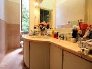 Villa in stile liberty di ampia superficie con giardino...