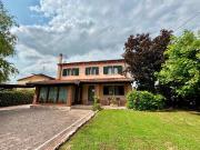 Villa in vendita a Albaredo d'Adige VR