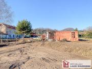 Villa in vendita a Angera VA