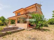 Villa in vendita a Anguillara Sabazia