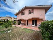 Villa in vendita a Anguillara Sabazia RM