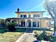 Villa in vendita a Aprilia LT