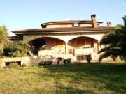 Villa in vendita a Aprilia LT