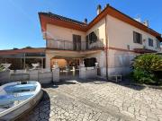 Villa in vendita a Aprilia LT
