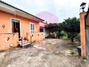 Villa in vendita a Aprilia LT