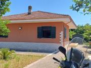 Villa in vendita a Aprilia LT