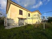 Villa in vendita a Aprilia LT