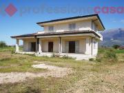 Villa nuova a Aquino