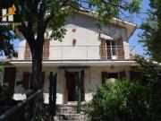 Villa in vendita a Arcevia AN