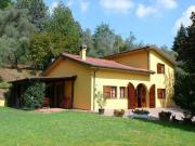 Villa in vendita a Arliano Lucca in Ottimo composto da 6vani