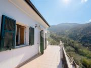 Villa in vendita a Avegno GE