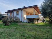 Villa in Vendita a Bardolino Bardolino Centro