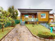 Villa in vendita a Besana In Brianza