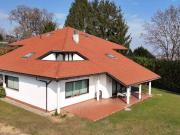 Villa bifamiliare in vendita a Biella