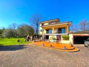 Villa in vendita a Bolano SP