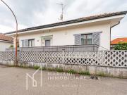 Villa in vendita a Bollate MI