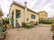 Villa in vendita a Bollate MI