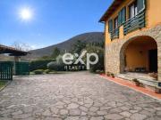 Casa indipendente in vendita a Calenzano FI