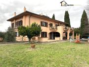 Villa in vendita a Calvi dell'Umbria