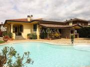 Villa in vendita a Camaiore LU