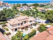 Villa in vendita a Camaiore LU