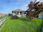 Villa in vendita a Cameri NO