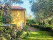 Villa in vendita a Capezzano Pianore Camaiore 125 mq...
