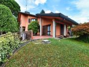 Villa in vendita a Capiago Intimiano CO