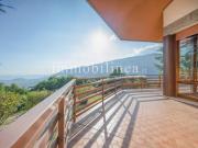 Villa in Vendita a Caprino Veronese Spiazzi