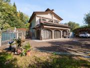 Villa in vendita a Caprino Veronese VR