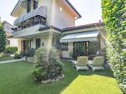 Villa in vendita a Caronno Pertusella