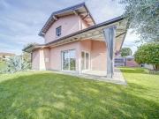 Villa in vendita a Caronno Varesino VA