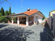Villa in vendita a Carrara