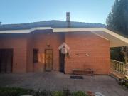 Villa in vendita a Castagneto Po TO