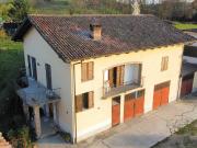 Villa in vendita a Castagnole delle Lanze AT