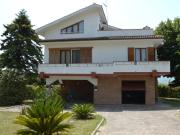 Villa in vendita a Castelfidardo AN
