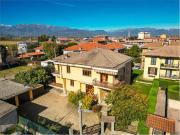 Villa in vendita a Cavour TO