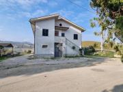 Rustico / Casale in vendita a Cellino Attanasio TE