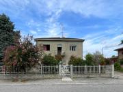 Villa in vendita a Cento FE